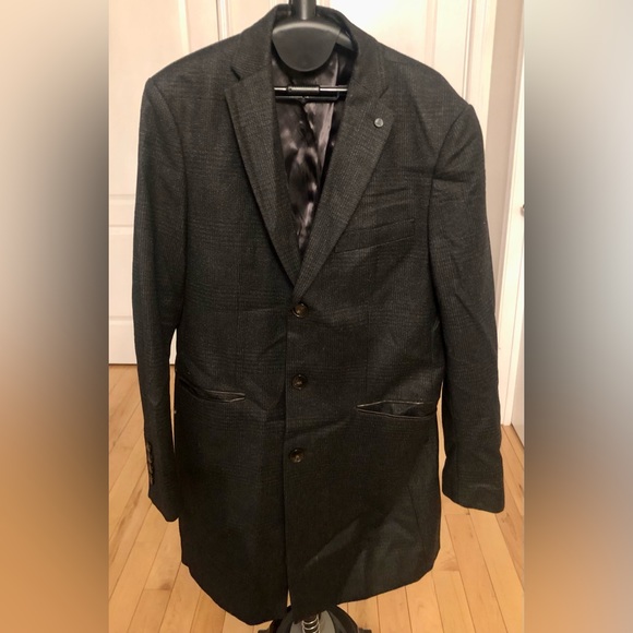 Zara - Picture 1 of 4